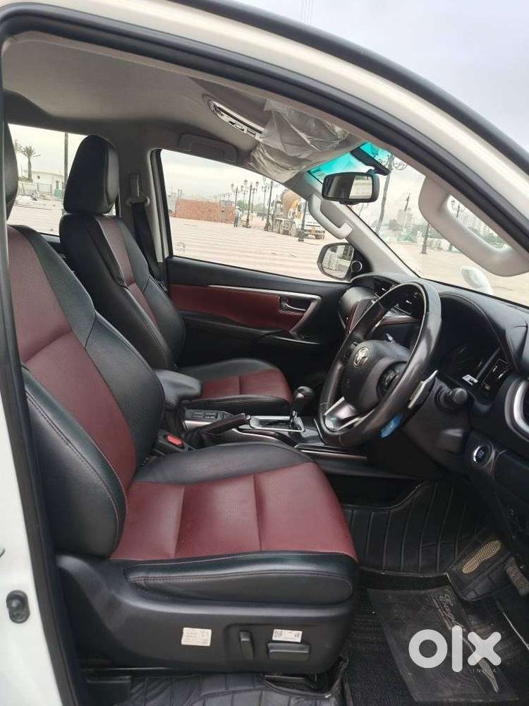 Toyota Fortuner Legender 4x2 At 2.8, 2025, Diesel