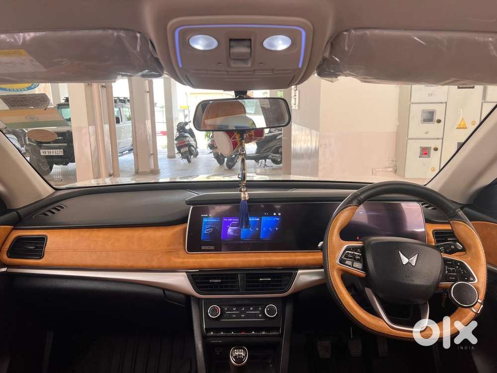 Mahindra Xuv700 Petrol 2022