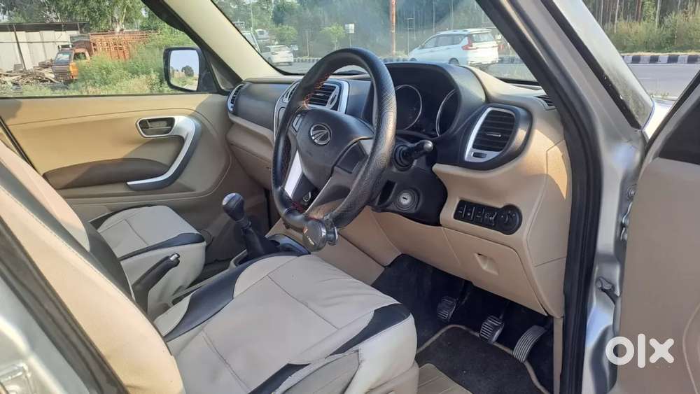 Mahindra Tuv 300 Mhawk100 T8 Dual Tone, 2017, Diesel