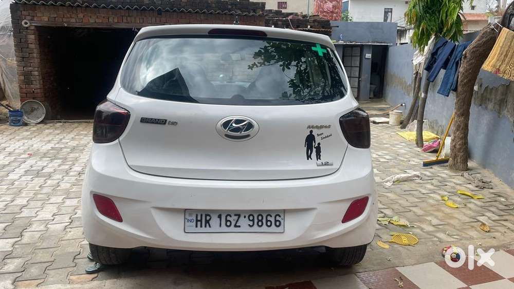 Hyundai Grand I10 2016 Cng & Hybrids Good Condition