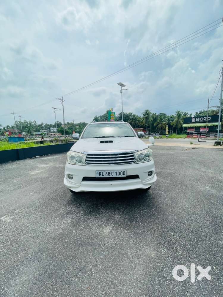 Toyota Fortuner 2011 Diesel 199999 Km Driven