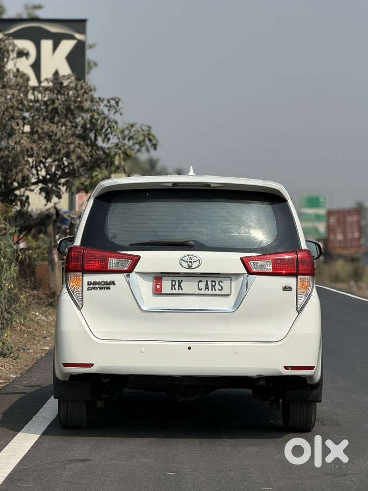 Toyota Innova Crysta 2.4 G Mt, 2017, Diesel