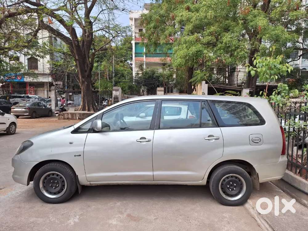 Toyota Innova 2007 Diesel 200000 Km Driven