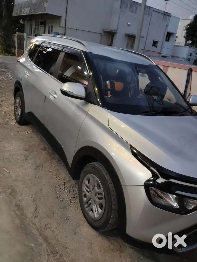 Kia Carens 2024 Petrol 42600 Km Driven Immediate Sale