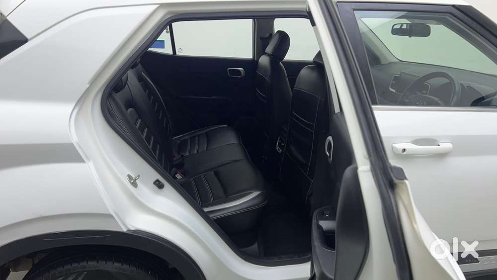 Hyundai Venue 1.2 S Plus, 2022, Petrol