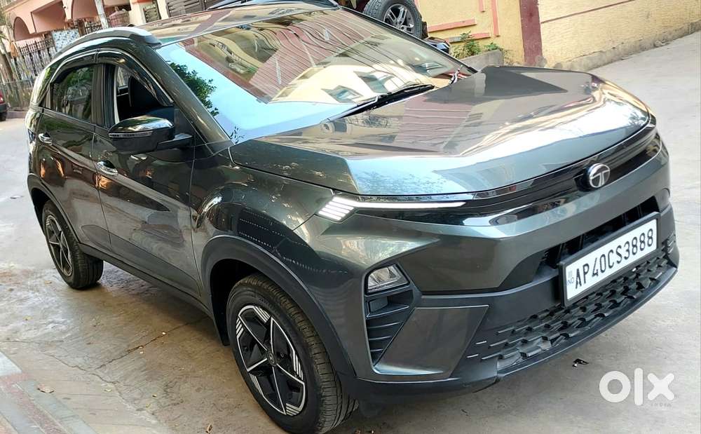 Tata Nexon Smart Plus1.2 Revotron Petrol 5 Mt, 2024, Petrol