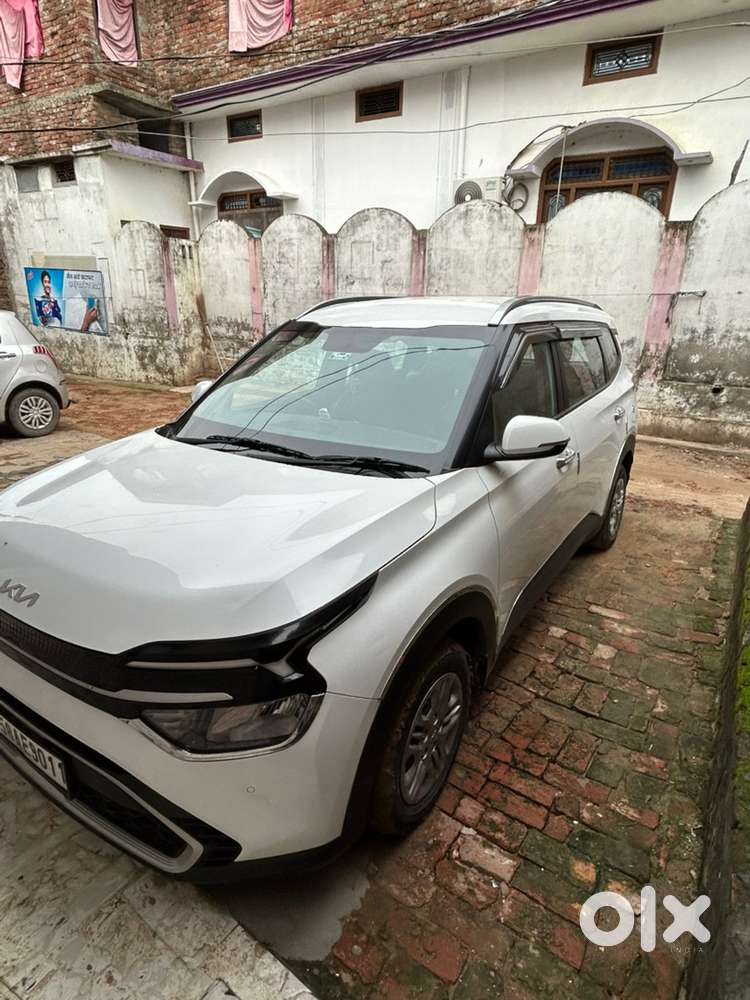 Kia Carens 2023 Petrol