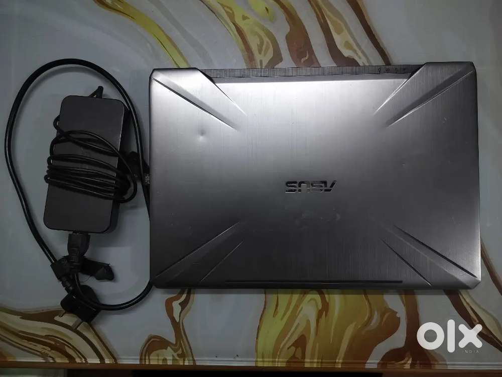 ASUS TUF Gaming FX504 Intel Core i5 500GB WD SSD + HDD Gaming Lapto