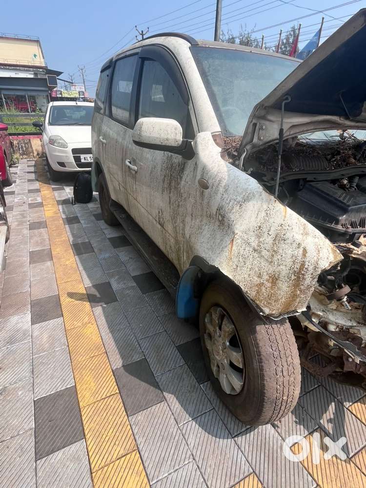 Mahindra Xylo 2013 Diesel - Accident Damaged For Sale