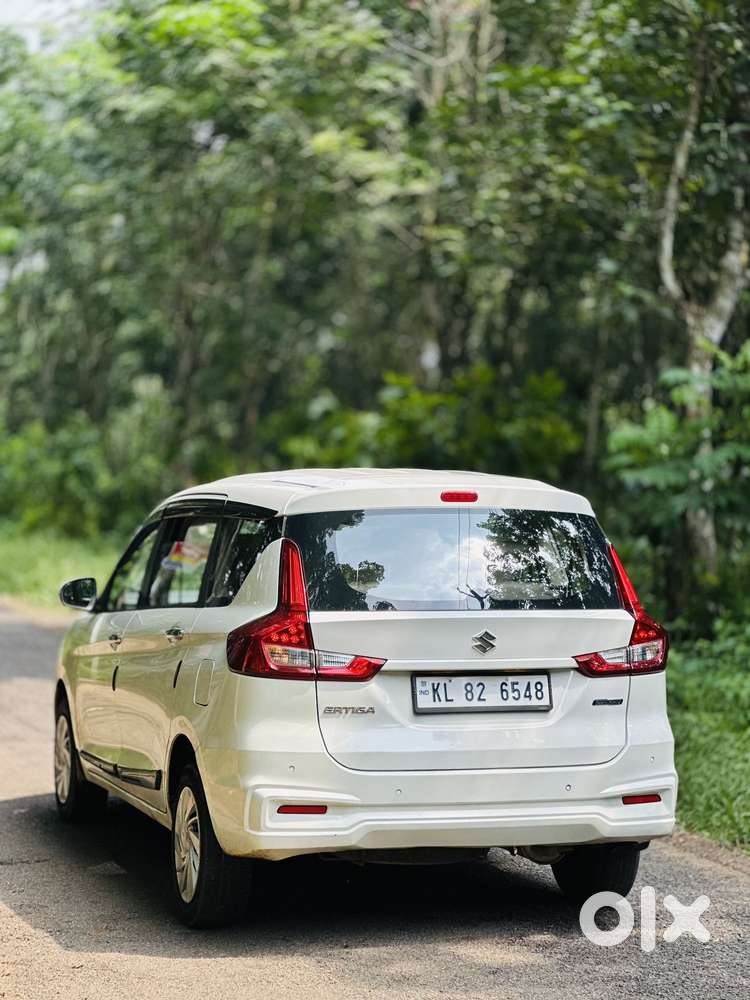 Maruti Suzuki Ertiga Vxi Shvs, 2022, Petrol