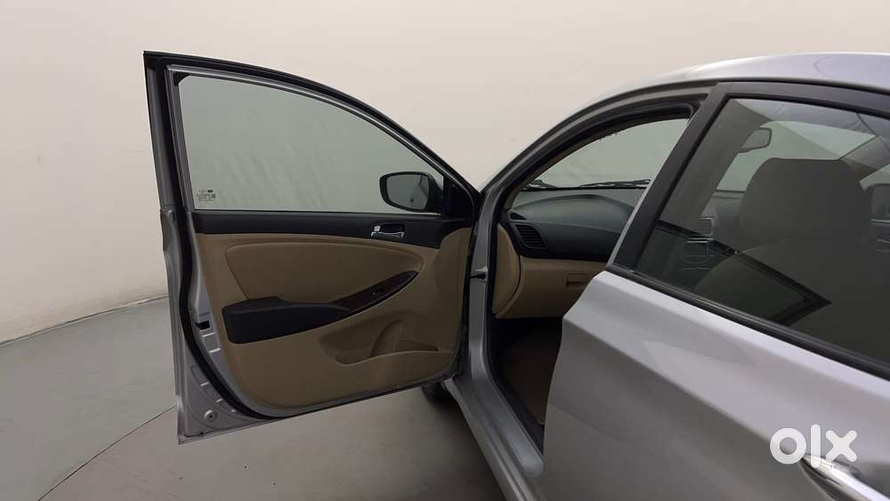 Hyundai Verna 1.6 Sx Crdi (o) At, 2014, Diesel