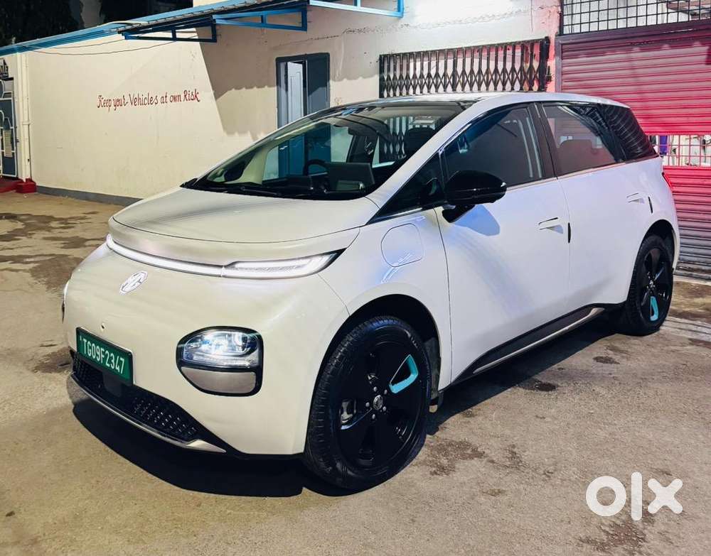 Mg Windsor Ev 2025 Electric 20000 Km Driven