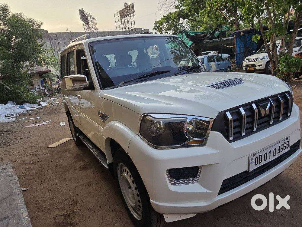Mahindra Scorpio S6 Plus, 2017, Diesel