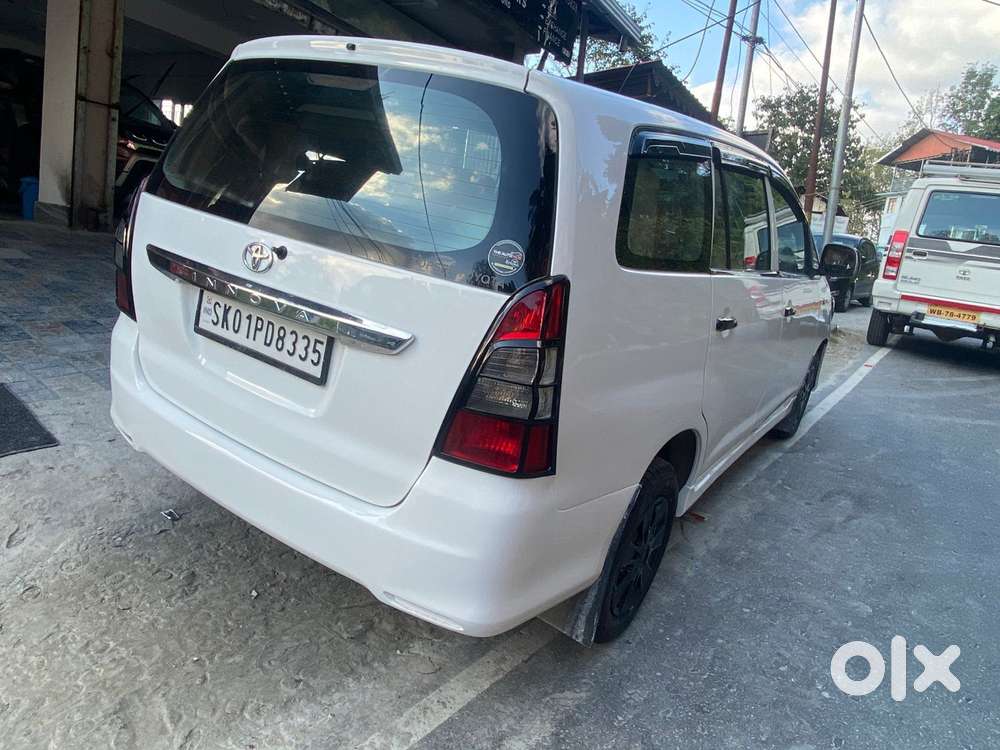 Toyota Innova 2012-2013 2.5 E Diesel Ps 8-seater, 2012, Diesel