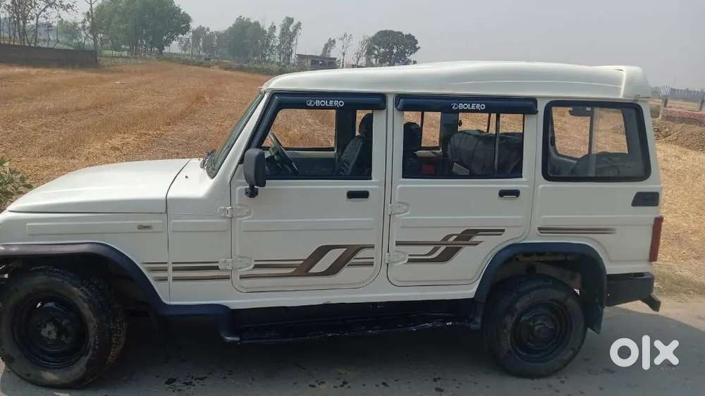 Mahindra Bolero Neo Plus 2013