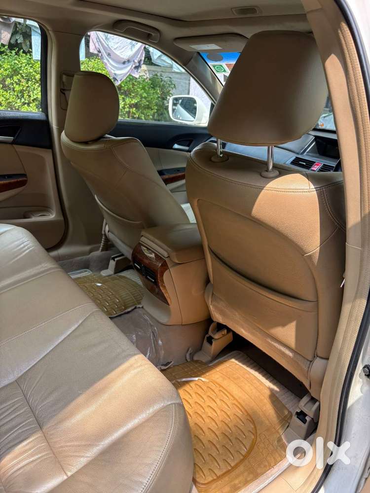 Honda Accord 2.4 At 2011 Model