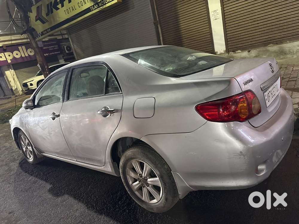 Toyota Corolla Altis 2011 Petrol 33000 Km Driven