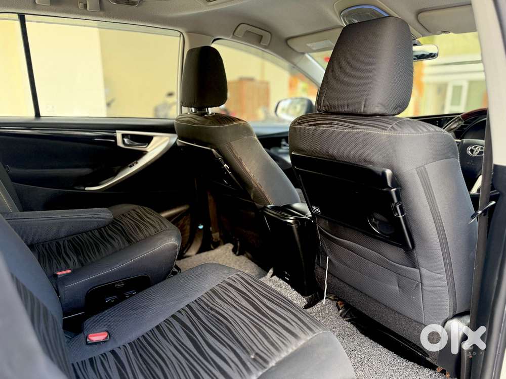 Toyota Innova Crysta 2.4 V, 2017, Diesel