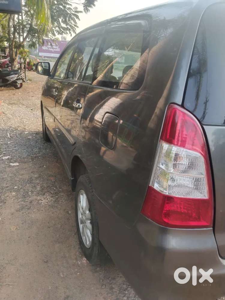 Toyota Innova 2013 Diesel 126000 Km Driven