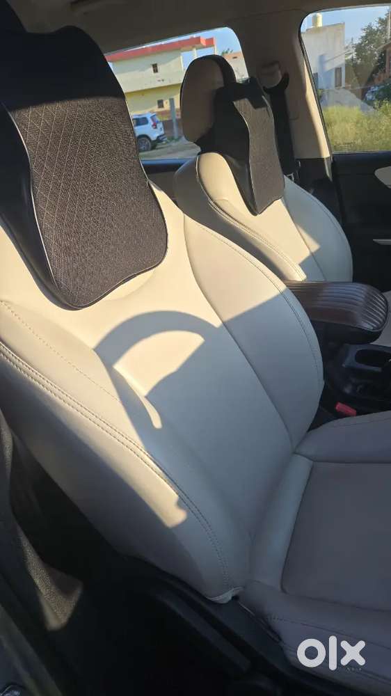 Mahindra Xuv700 2022 Diesel 53800 Km Driven