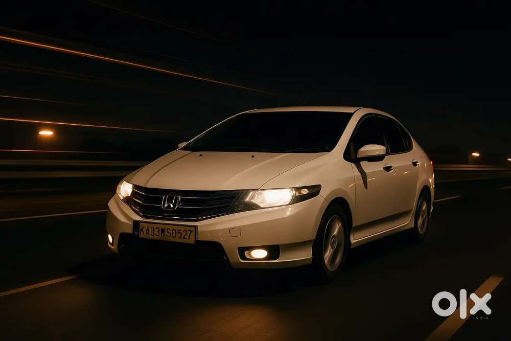 Superb Condition Showroom Serviced Honda City