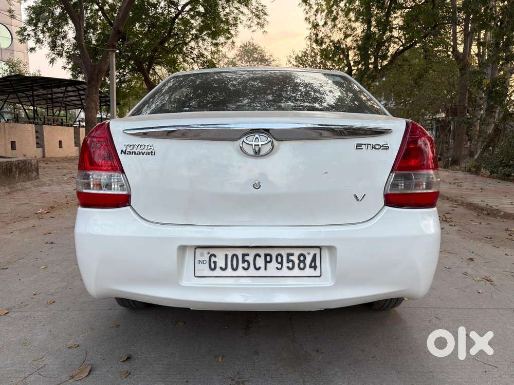 Toyota Etios 2010-2012 V, 2011, Petrol