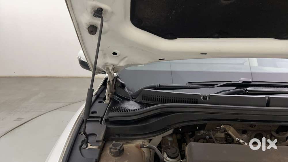 Mahindra Xuv700 2.2 Ax 7 Diesel At Str, 2023, Diesel