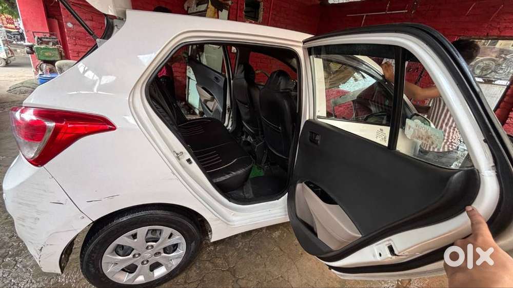 Hyundai Grand I10 Magna | 2015 | 2nd Owner | Lko Registered | Petrol