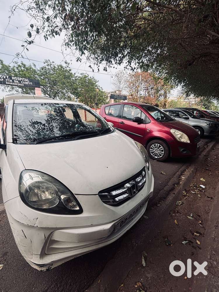 Honda Amaze 2013 Diesel Well Maintained 1st Owner Showroom Servicing