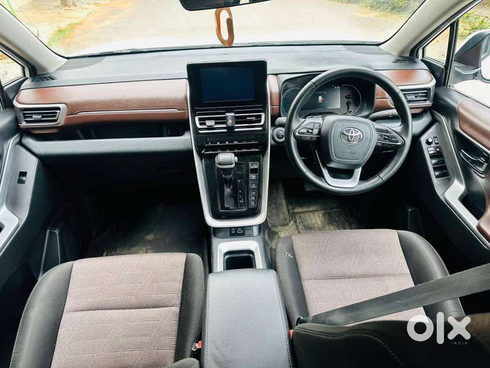 Toyota Innova Hycross 2.0 Vx Hybrid 7 Str, 2024, Petrol