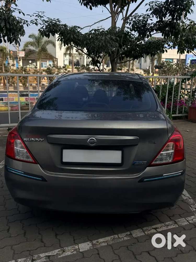 Nissan Sunny Diesel 2012 Car