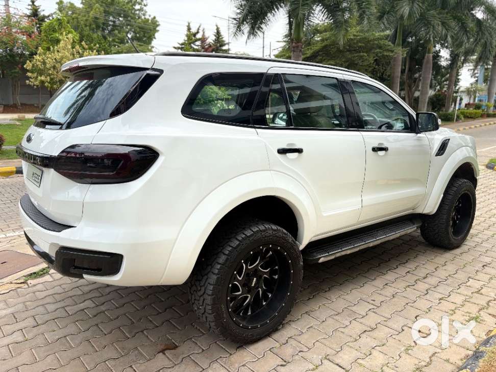 Ford Endeavour 3.2 Titanium At 4x4, 2017, Diesel