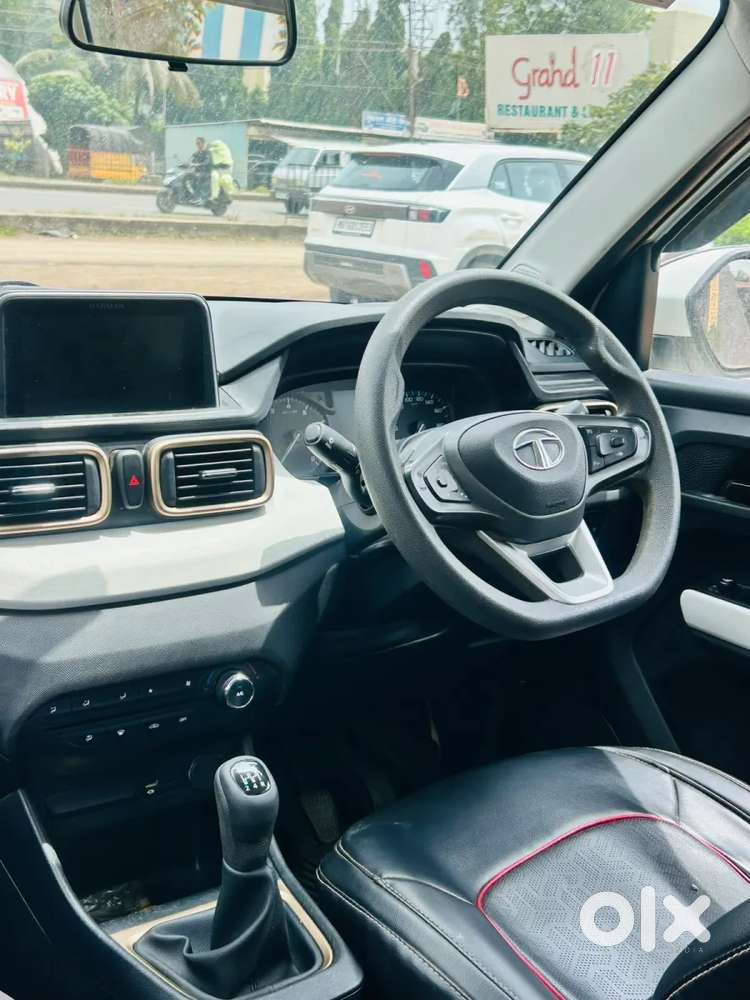 Tata Punch Pure, 2022, Petrol