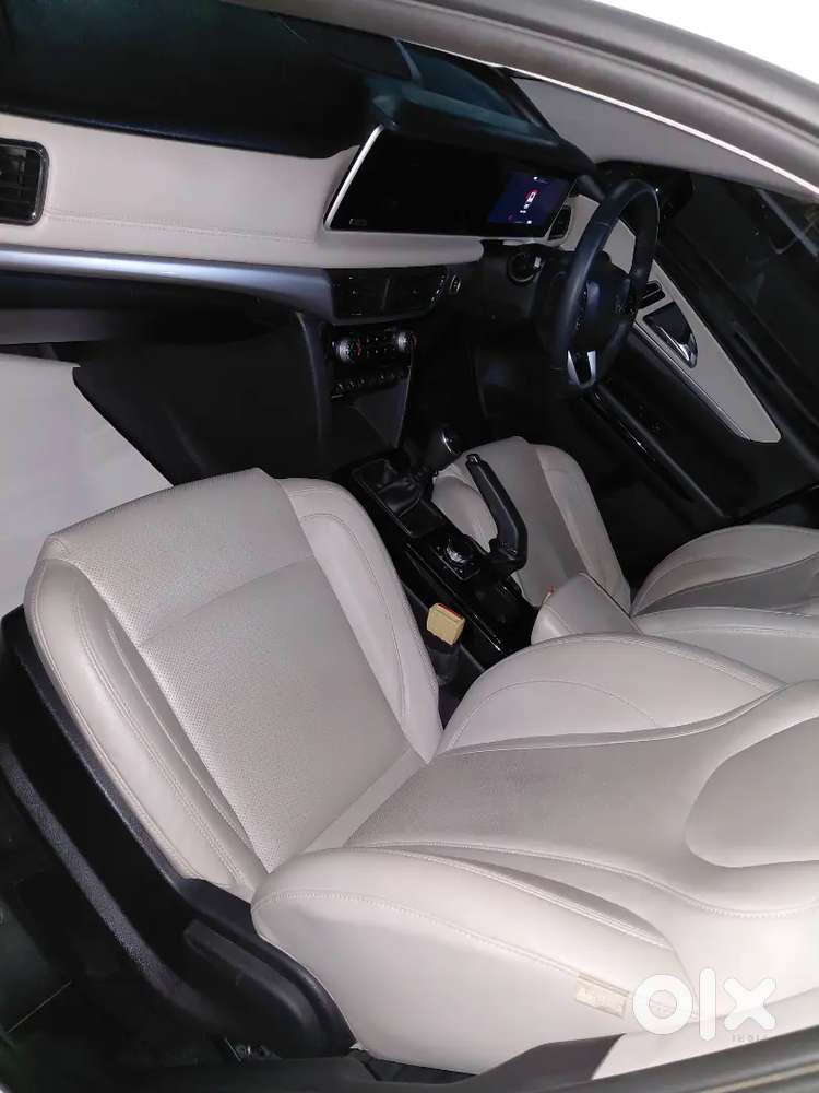 Mahindra Xuv700 2024 Diesel 39500 Km Driven