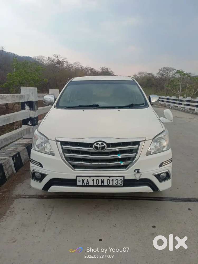 Toyota Innova 2015 Diesel 140000 Km Driven