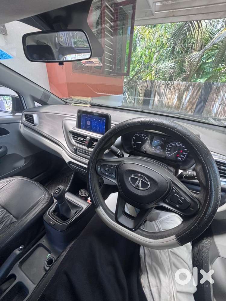 Tata Altoz Petrol 2020