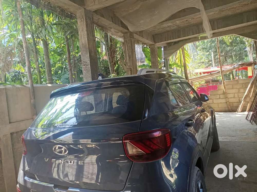 Hyundai Venue 2022 Diesel 8000 Km Driven