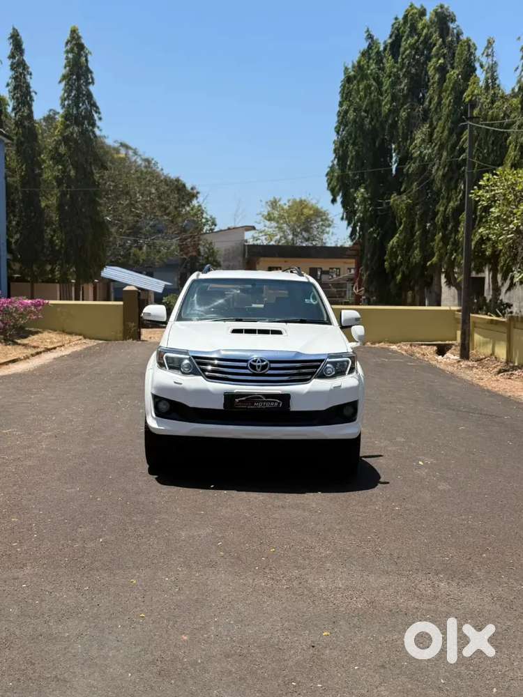 Toyota Fortuner 2015