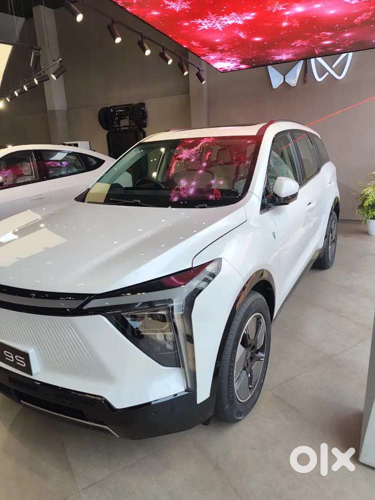 Mahindra Xev9s 2025 Showroom Condition