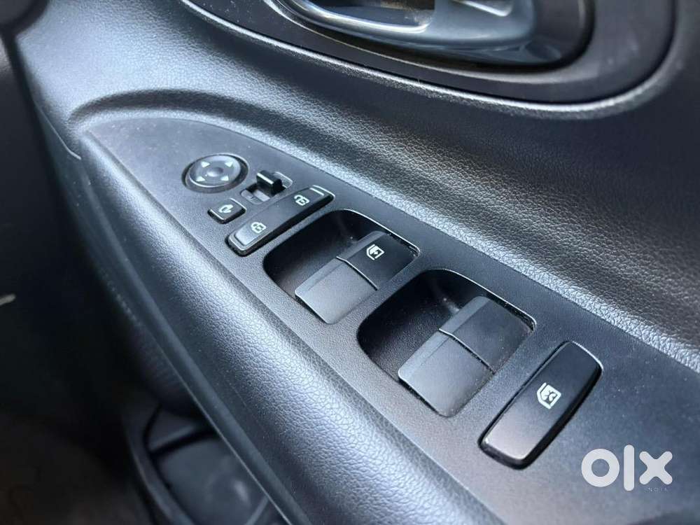 Hyundai I20 Sportz Ivt Petrol 2023 Automatic