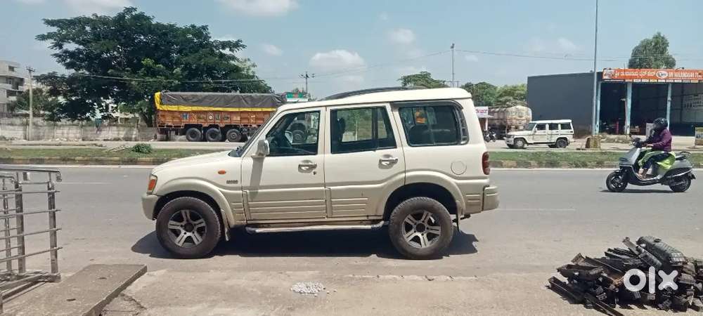 Mahindra Scorpio 2006 Diesel 180000 Km Driven