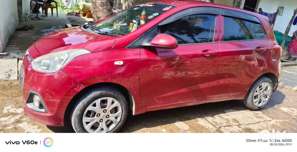 Hyundai Grand I10 2015 Diesel 80000 Km Driven
