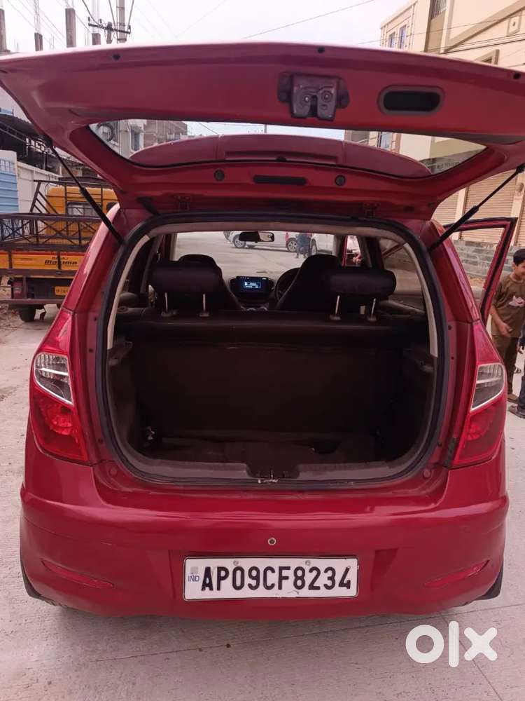 Hyundai I10 Sportz Varient