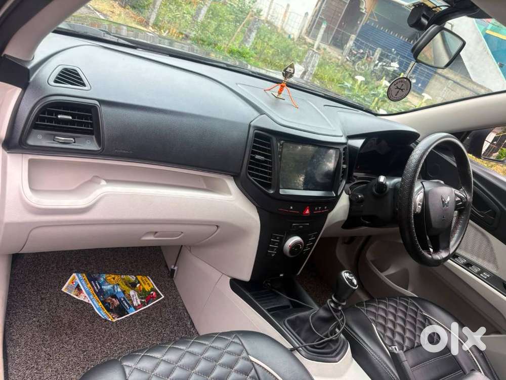 Mahindra Xuv300 2024 Petrol Well Maintained