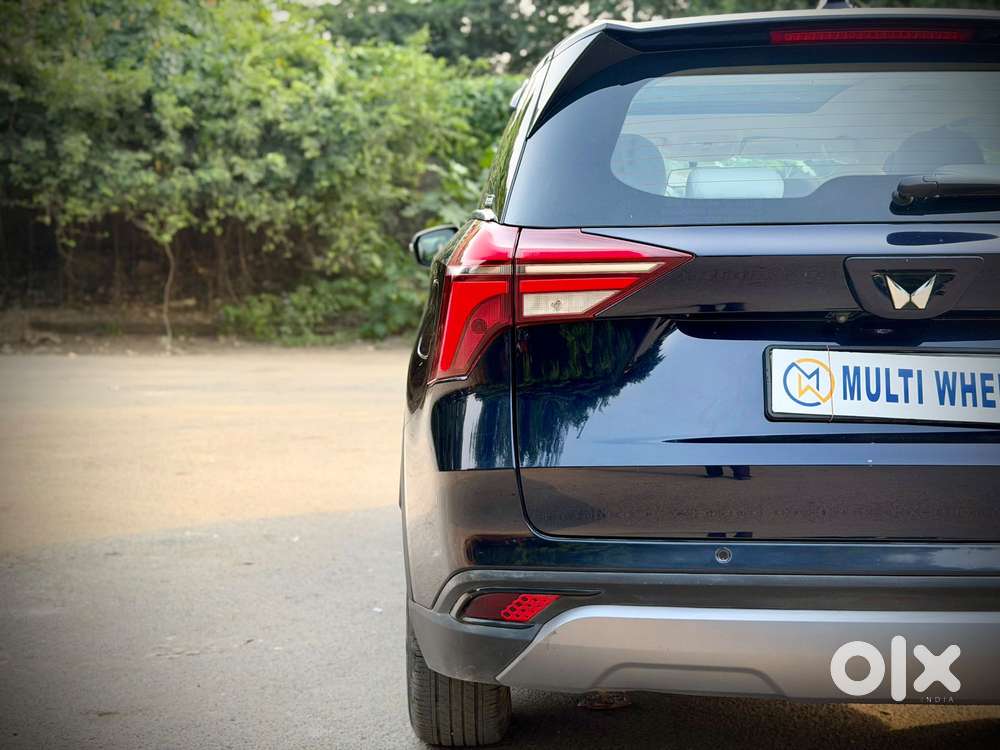 Mahindra Xuv700 2.0 Ax 7 Petrol At Str, 2023, Petrol