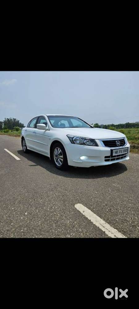 Honda Accord 2.4 Elegance Manual, 2008, Petrol
