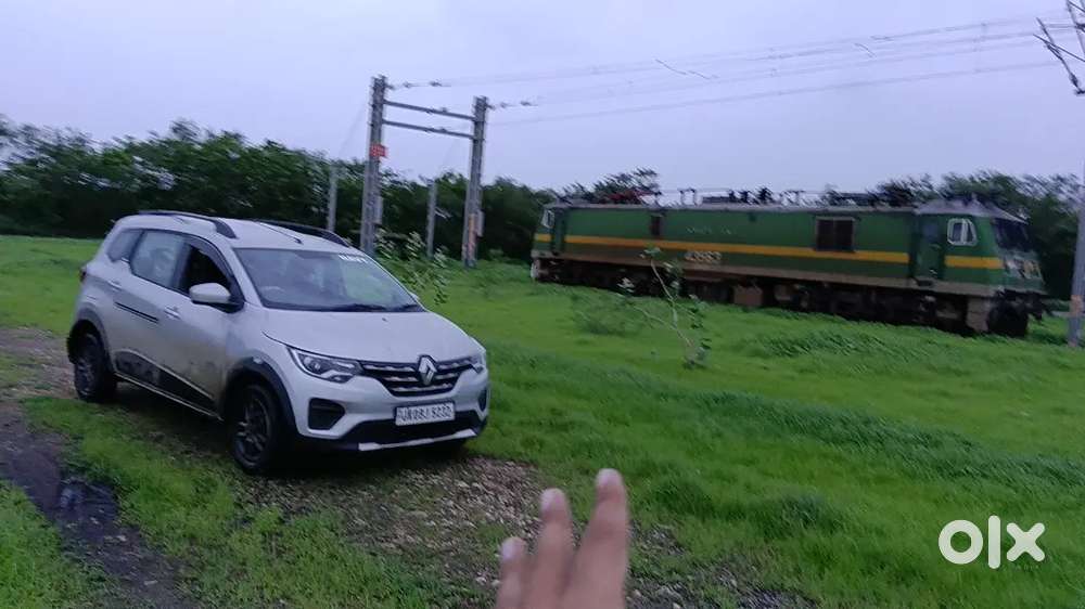 Indian Navy Renault Triber 2nd Top Model.