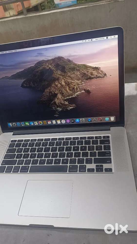 macbook pro i7 laptop apple/SSD 512GB + 8GB RAM/ perfect 15 inches