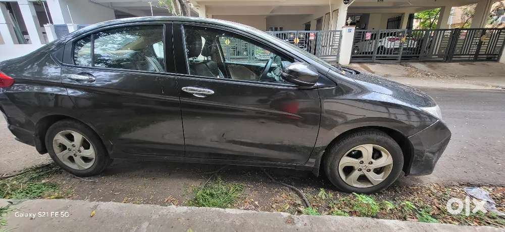 Honda City 1.5 V 2015