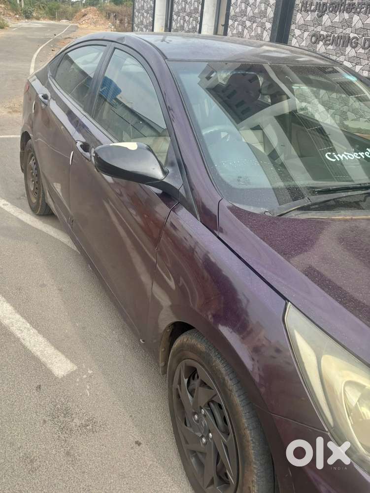 Hyundai Fluidic Verna 2012